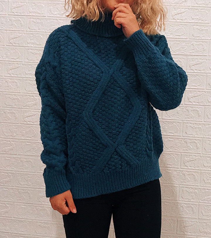 Damen Grobstrickpullover mit modischem Zopfmuster und hohem Kragen Drune
