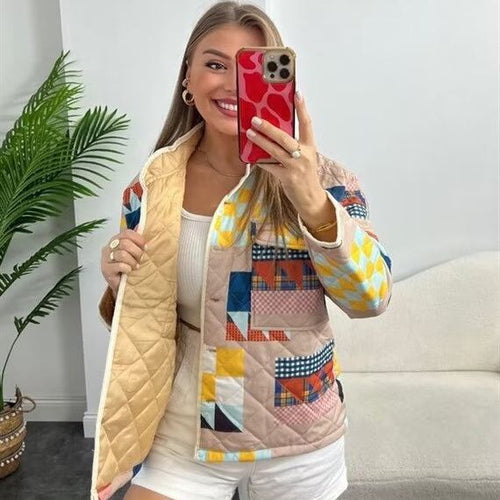 Damen gesteppte Übergangsjacke mit buntem Patchwork-Muster und großen Taschen Drune