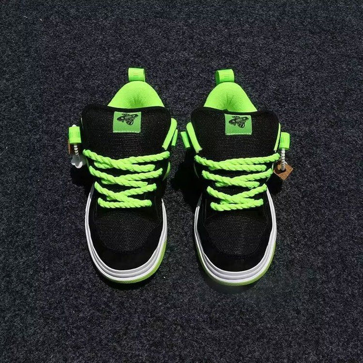 Damen urbane Sneaker mit innovativer Schnürung und extra dämpfender Sohle Drune