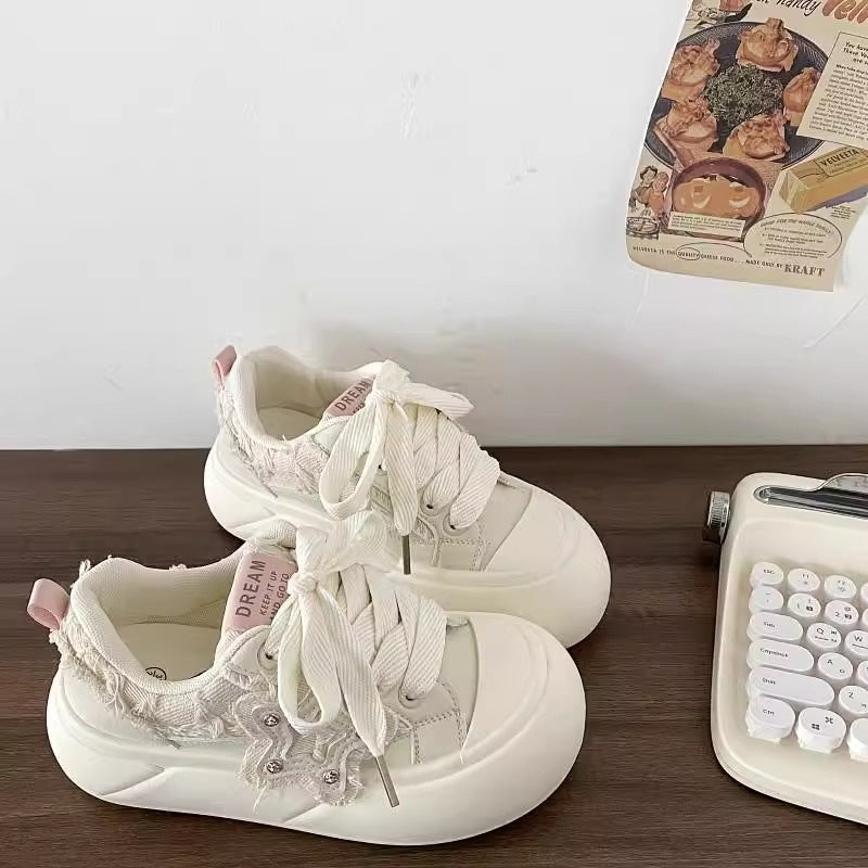 Damen Komfortable Sneaker mit modischen Details und softem Innenfutter Drune