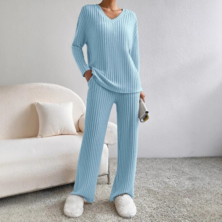 Damen gemütlicher Strickanzug im modernen Rippdesign Drune