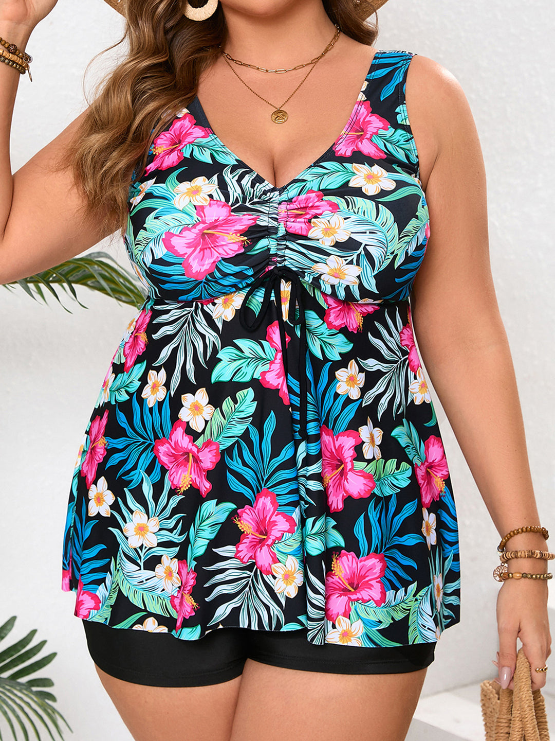Damen Tankini mit floralem Wickeldesign und eingearbeitetem Shorts Drune