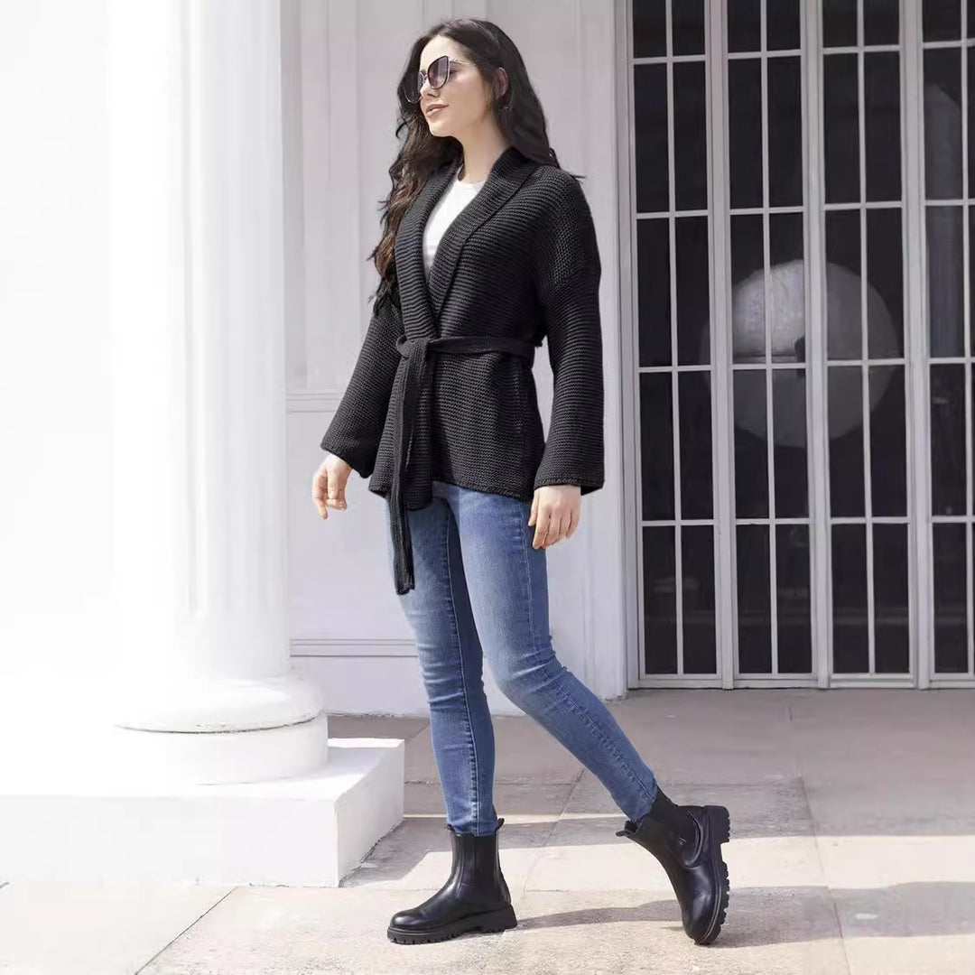 Damen Strickjacke mit modernem Wickeldesign und praktischen Bindegürtel Drune