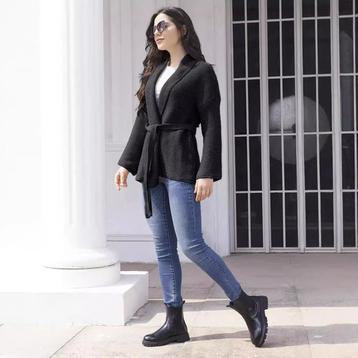 Damen Strickjacke mit modernem Wickeldesign und praktischen Bindegürtel Drune