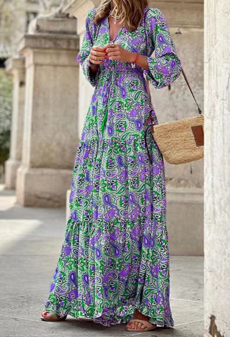 Damen Maxi-Kleid mit traditionellem floralen Muster und V-Ausschnitt Drune