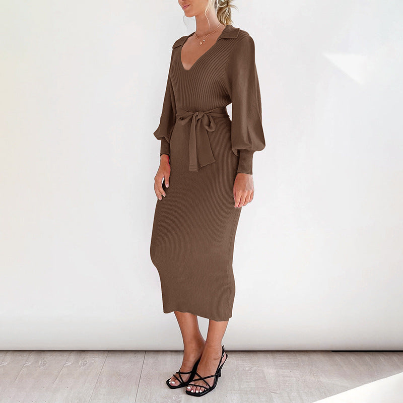 Damen Strickkleid mit tiefem V-Ausschnitt und eleganter Taillierung Drune