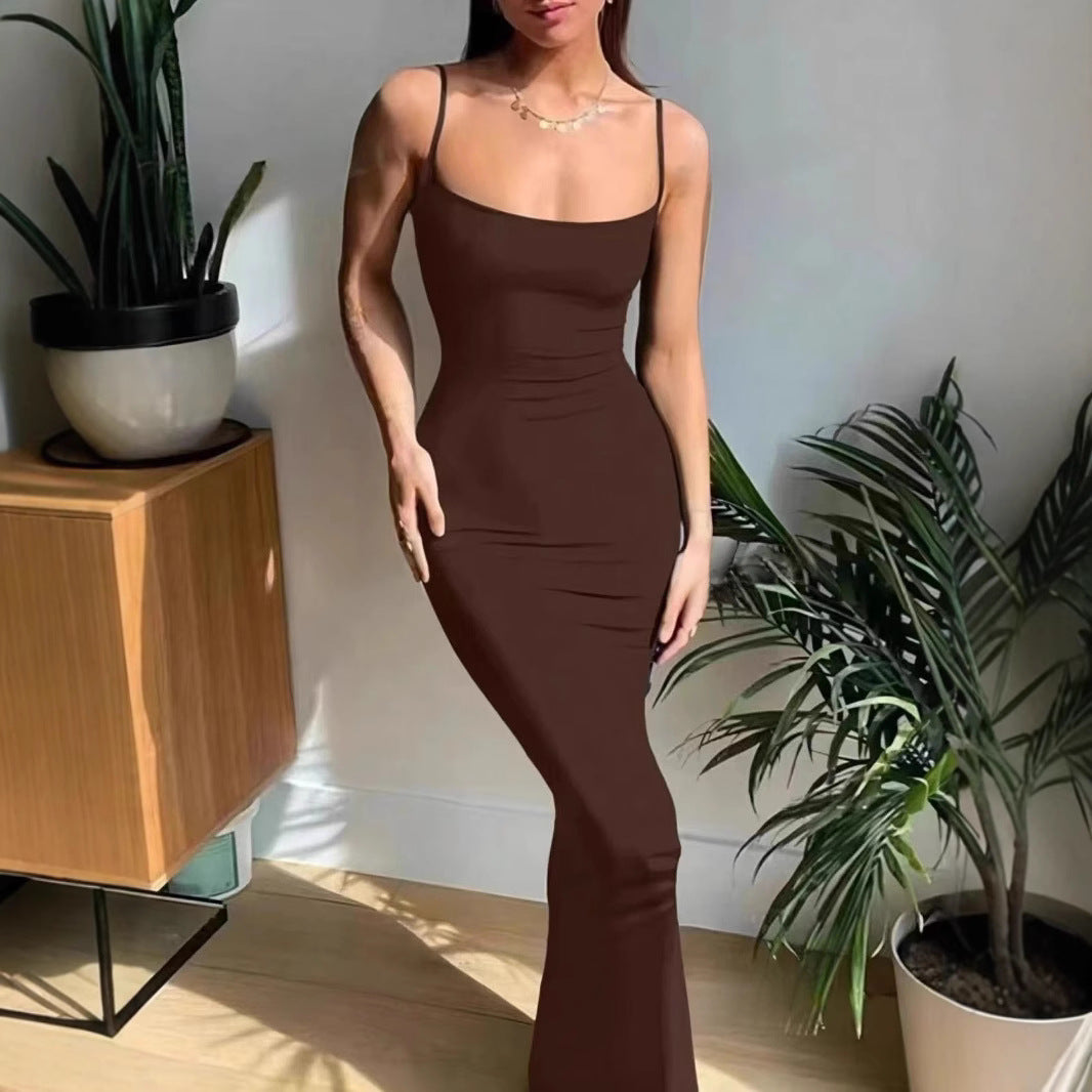 Damen Elegantes Langes Kleid mit schmalem Schnitt und feinen Trägern Drune