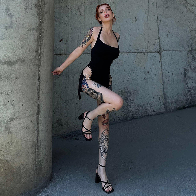 Damen sexy und modisches Halterkleid mit offenen Seiten und Ringelementen Drune