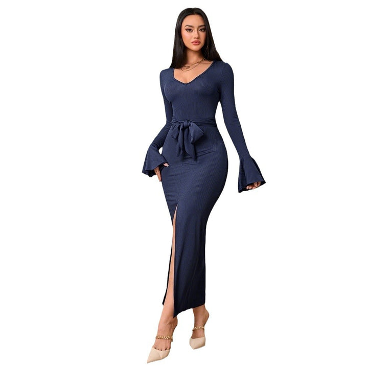 Damen Kleid mit V-Ausschnitt und ausgestellten Ärmeln Drune