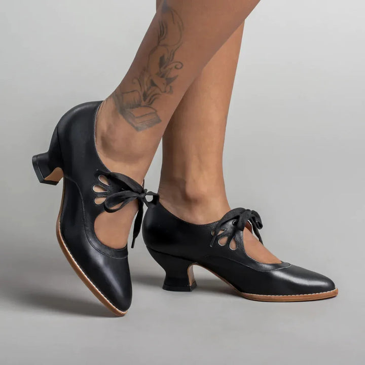 Damen nan Vintage-inspirierte Mary-Jane Pumps mit geschwungenem Mittelhochabsatz und Zierlochung Drune