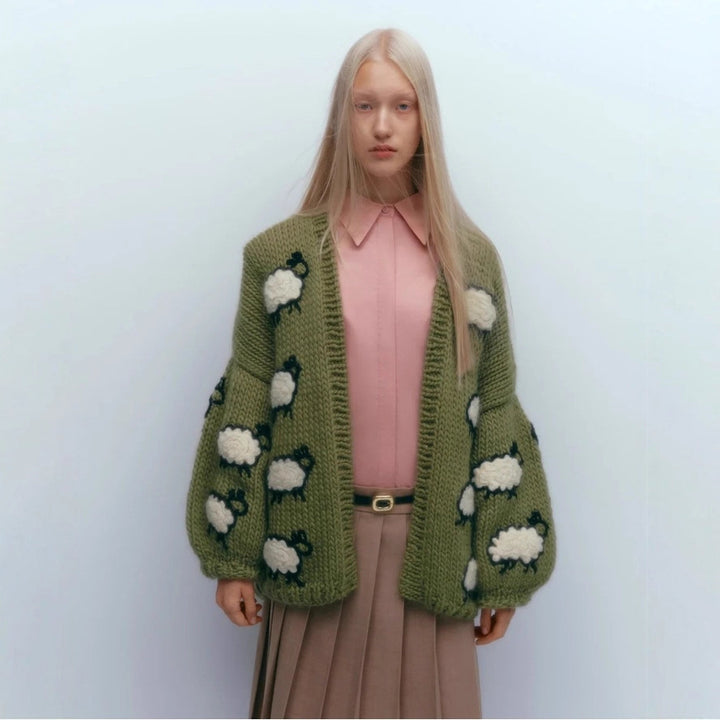 Damen Strickjacke mit einzigartigem Schafdesign und lässigem Schnitt Drune