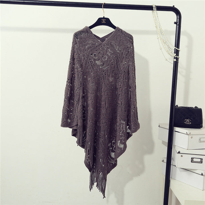 Damen Strickponcho mit auffälligem Häkelmuster und modischen Fransen Drune