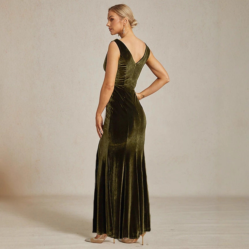 Damen Maxikleid aus samtigem Material mit elegantem Carmen-Ausschnitt Drune