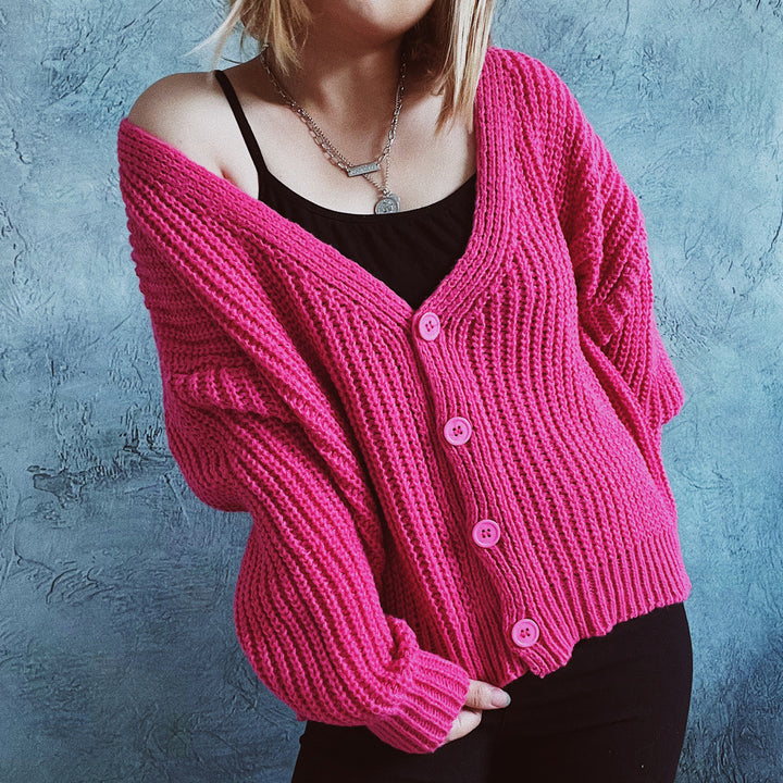 Damen kuschelige Strickjacke mit modernen Knopfdetails und weitem Schnitt Drune