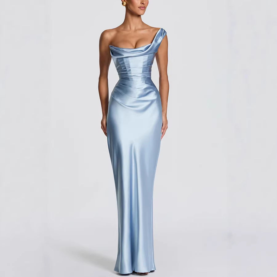 Damen Elegantes Maxikleid mit asymmetrischem Oberteil und fließendem Satin Drune