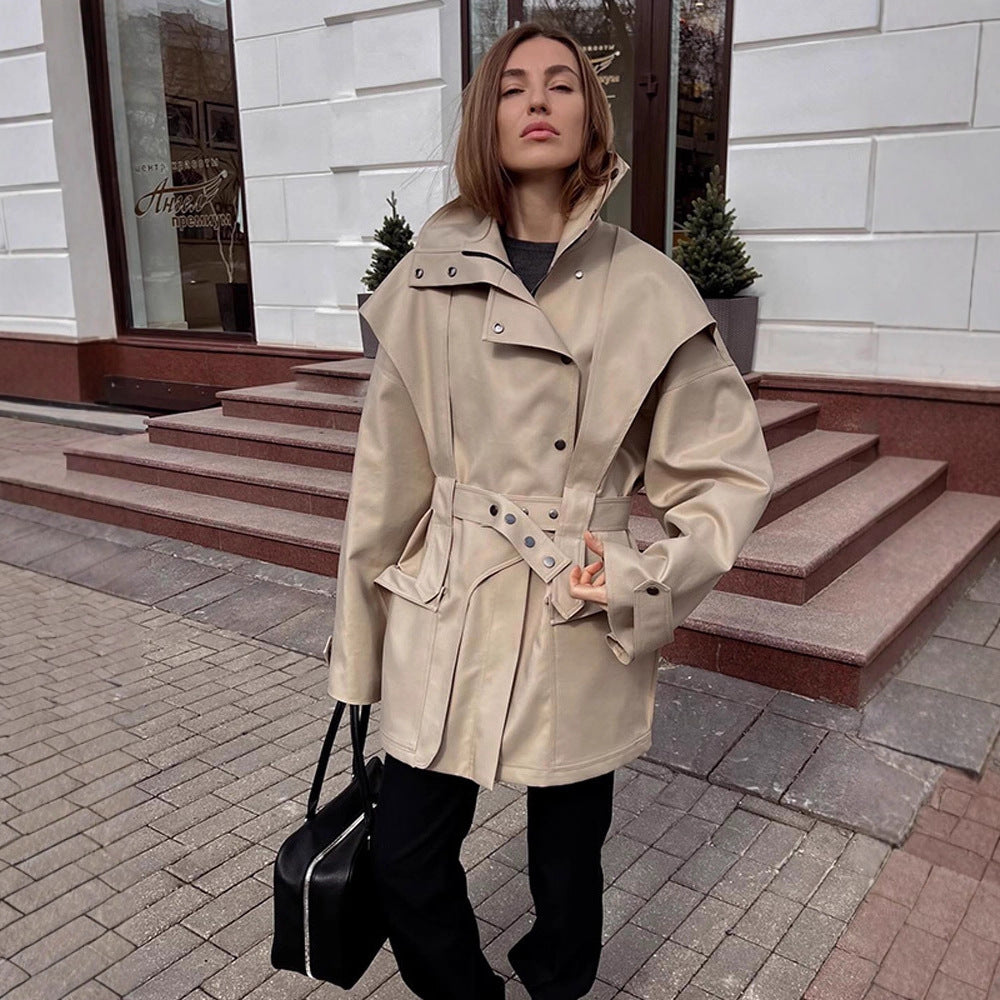 Damen Kunstleder-Mantel mit breitem Kragen und praktischen Taschen Drune