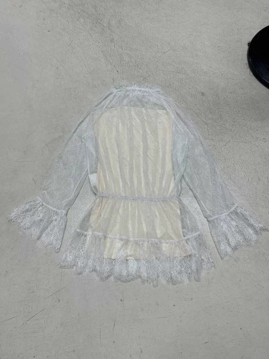 Damen Spitzenbluse mit aufwendigen Rüschendetails und elegantem Schnitt Drune