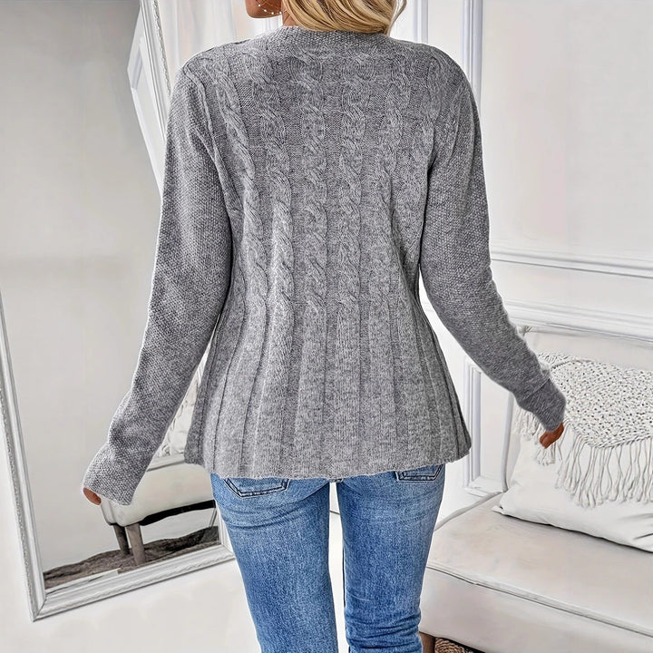 Damen Strickjacke mit einzigartiger Kabelstruktur und modernen Knopfdetails Drune
