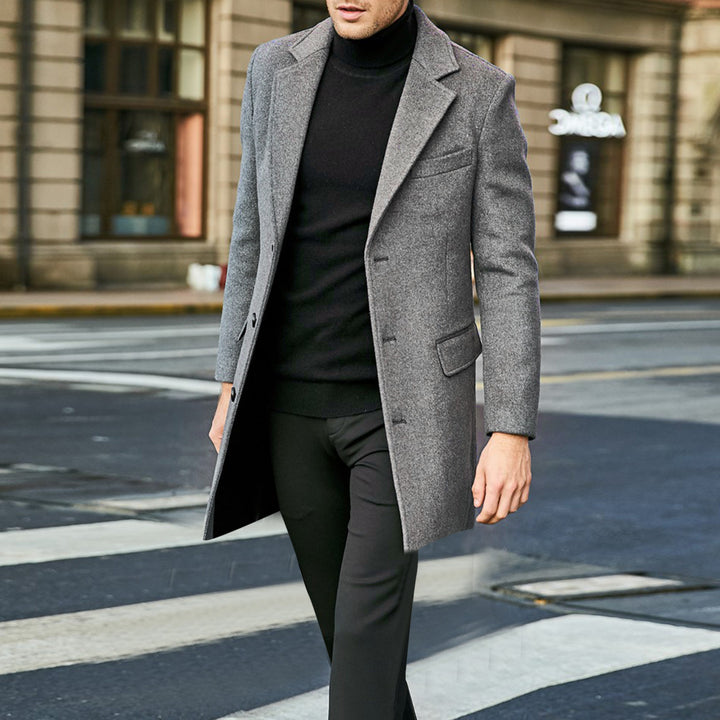 Herren nan eleganter Wollmantel mit schmaler Passform, Reverskragen und praktischen Innentaschen Drune