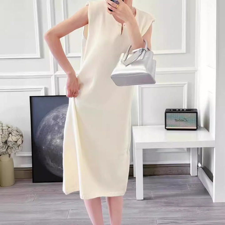 Damen Strickkleid mit elegantem Stehkragen und Knopfdetails Drune