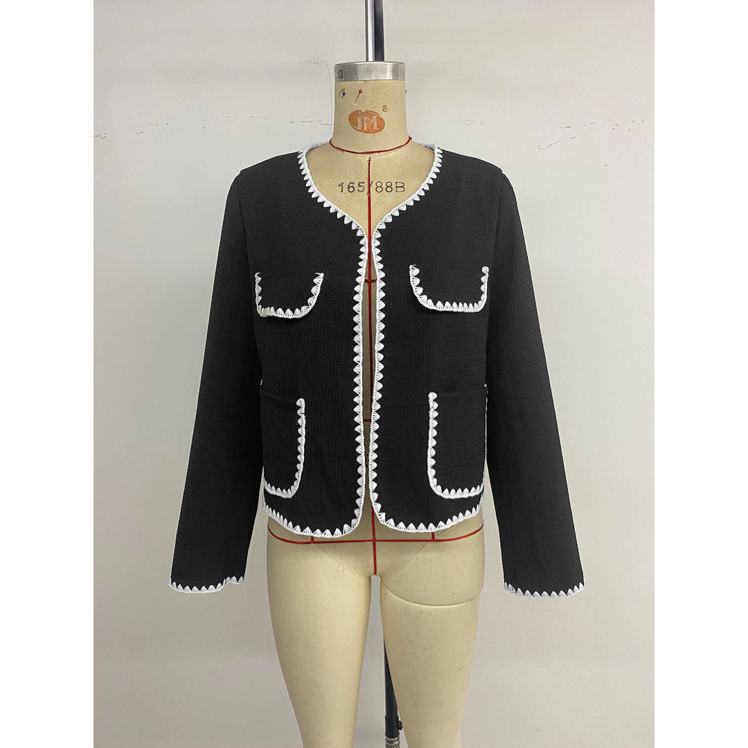 Damen elegante kurzärmelige Blazerjacke mit kontrastierenden Paspelverzierungen und Taschen Drune