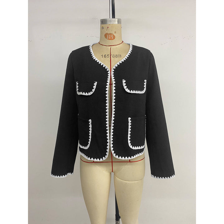 Damen elegante kurzärmelige Blazerjacke mit kontrastierenden Paspelverzierungen und Taschen Drune