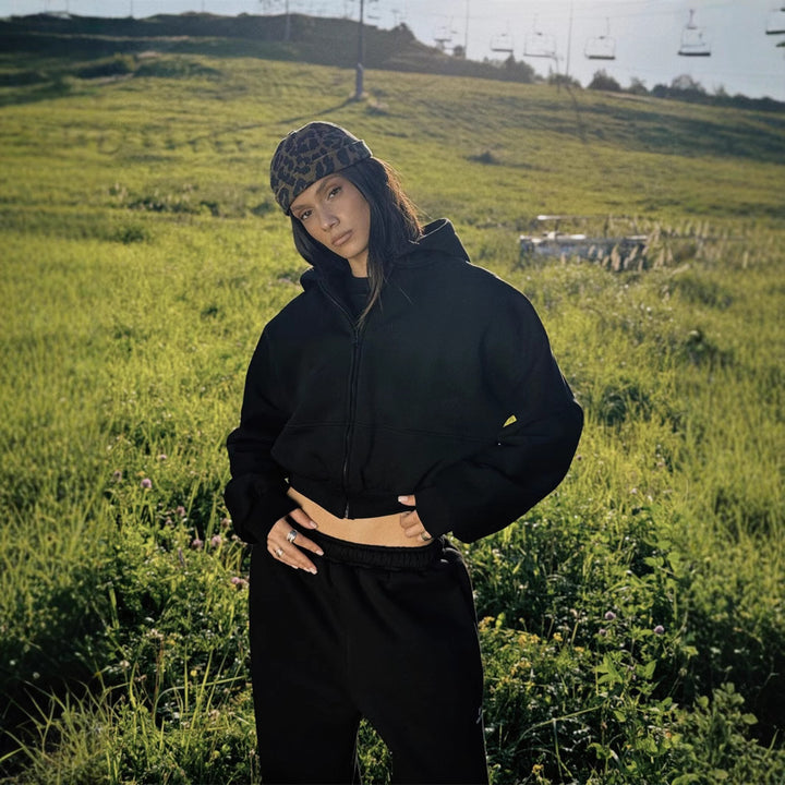Damen sportliches und lässiges Set aus cropped Hoodie und weiter Jogginghose Drune