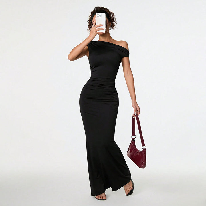 Damen figurbetontes Maxikleid mit asymmetrischem Ausschnitt und eleganter Drapierung Drune