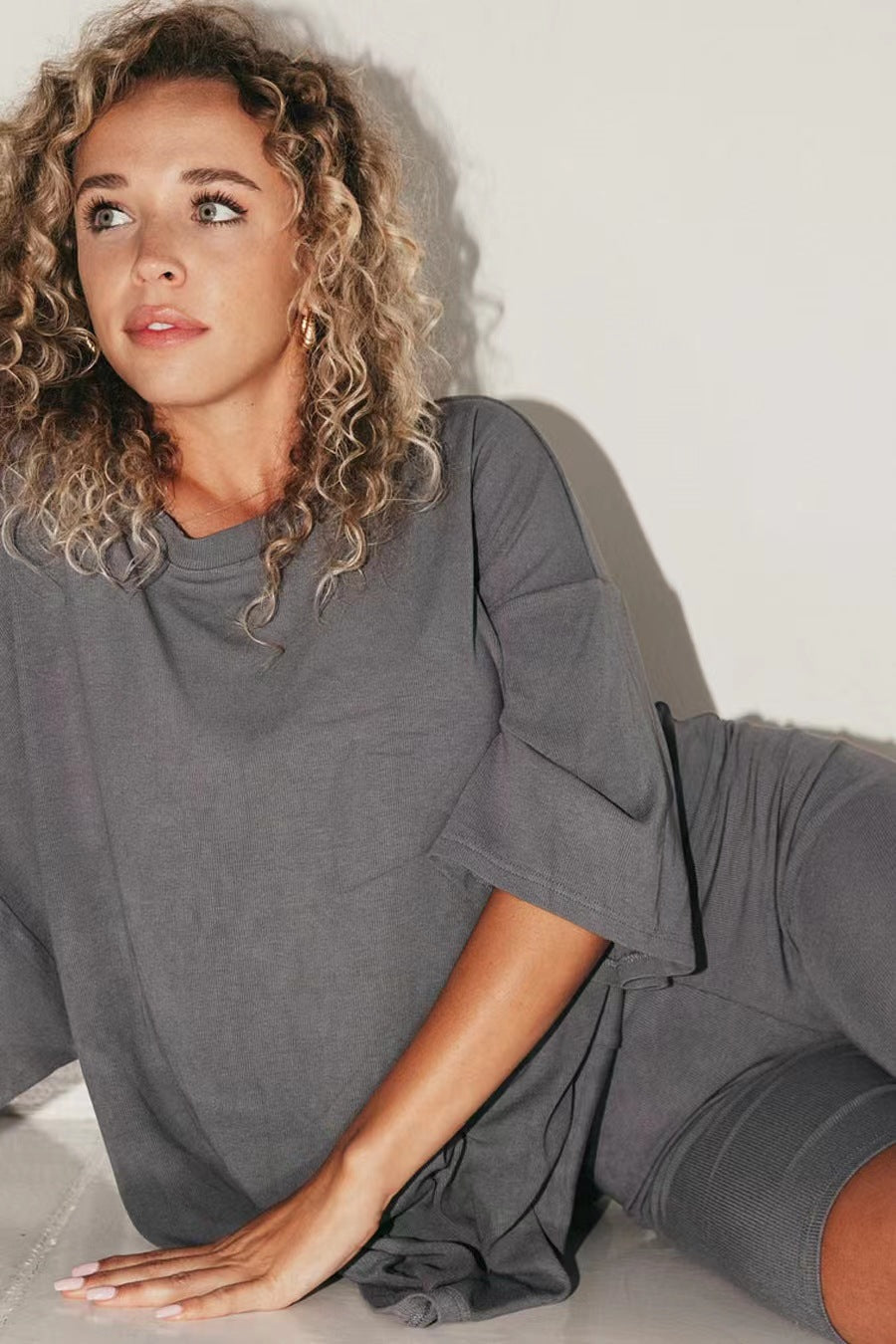 Damen bequeme Oversize-Bluse mit tiefem V-Ausschnitt Drune