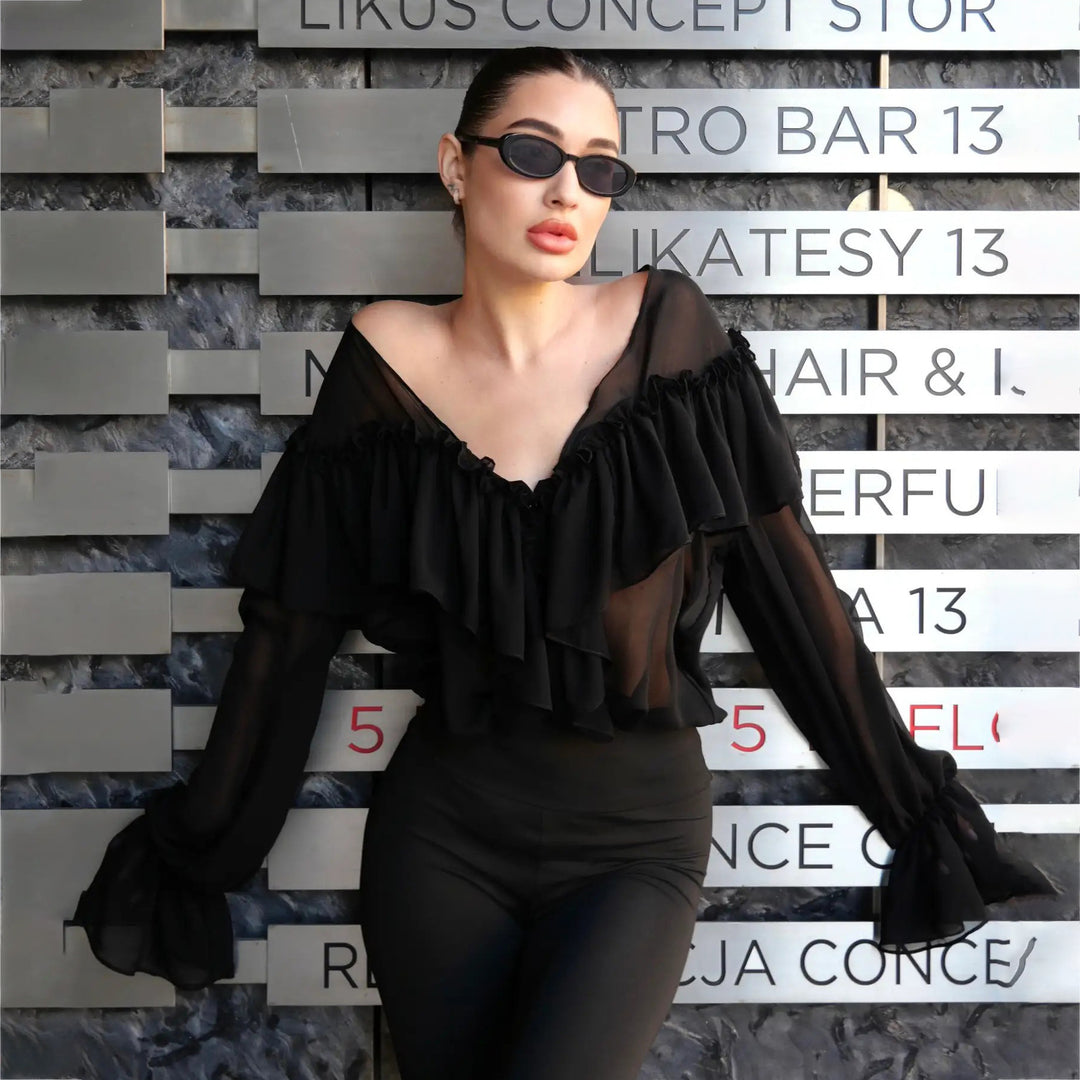 Damen Bluse mit voluminösen Rüschendetails und eleganter Knopfleiste Drune