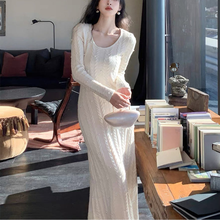Damen Strickkleid mit Zopfdesign und Perlenverzierung Drune