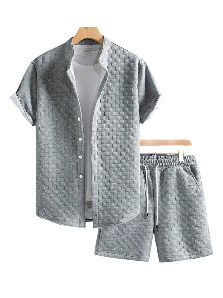 Herren nan zweiteiliges Sommerensemble mit Stehkragen-Hemdjacke und elastischen Komfort-Shorts in geprägter Karo-Textur Drune