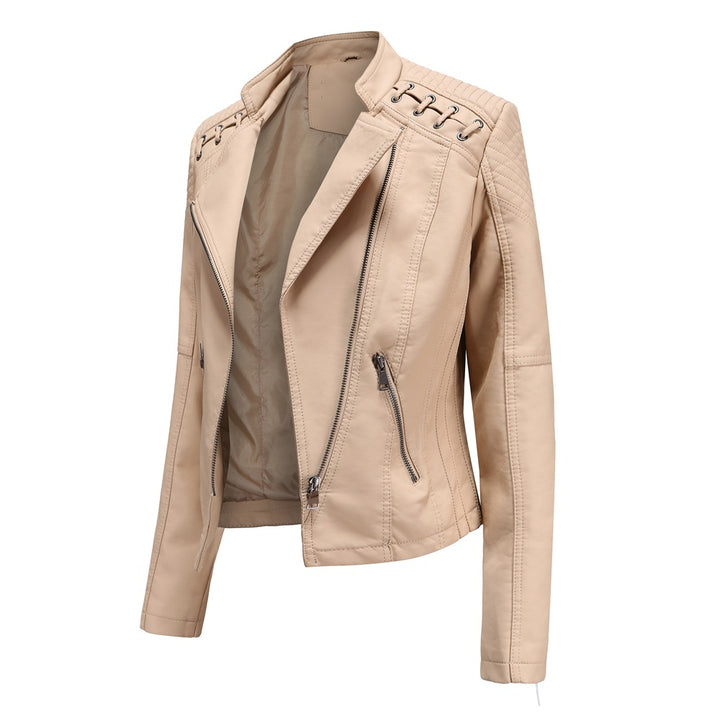 Damen nan taillierte Kunstleder-Bikerjacke mit gesteppter Schulterpartie, asymmetrischem Reißverschluss und Zierösen Drune
