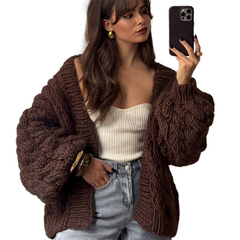 Damen Grobstrickjacke mit oversized Schnitt und eleganten Flechtmustern Drune