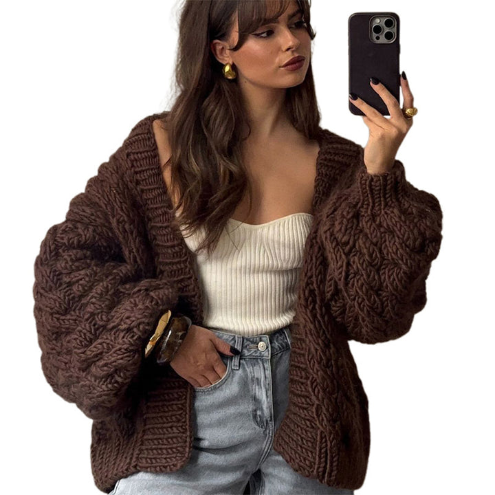 Damen Grobstrickjacke mit oversized Schnitt und eleganten Flechtmustern Drune