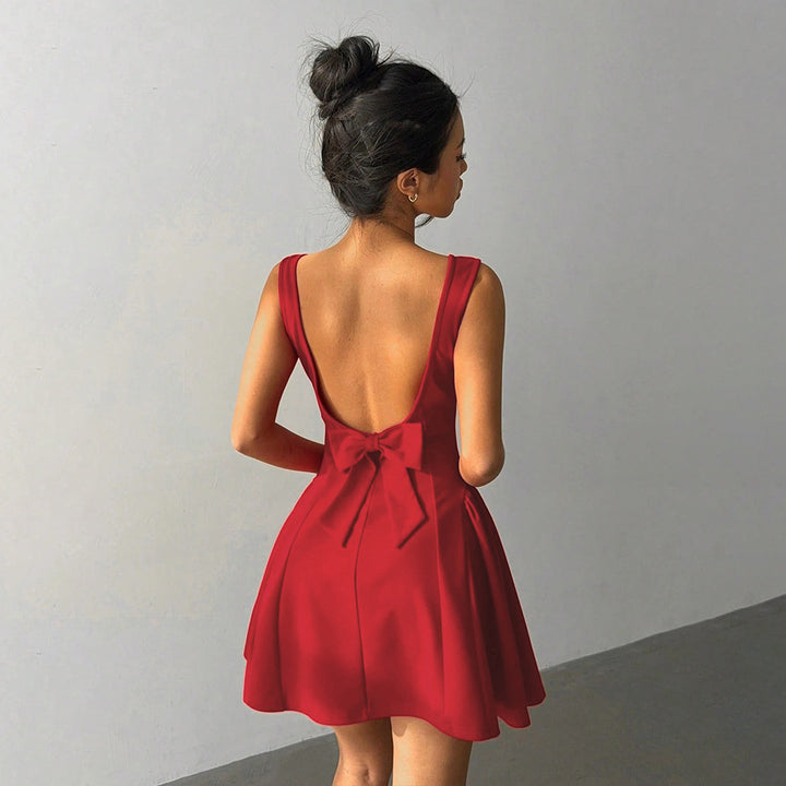 Damen Kleid mit tailliertem Schnitt und elegantem Quadrat-Ausschnitt Drune