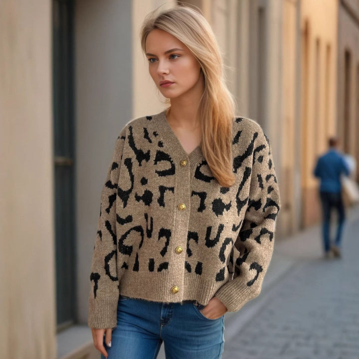 Damen Strickjacke im modernen Leopardenmuster mit Knopfdetails Drune