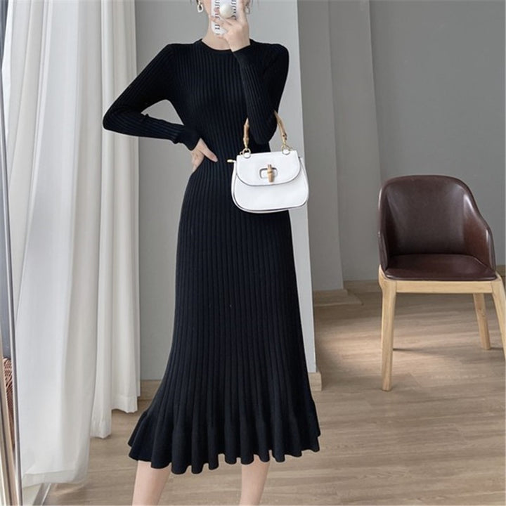 Damen Strickkleid mit eleganter Rippstruktur und fließendem Saum Drune
