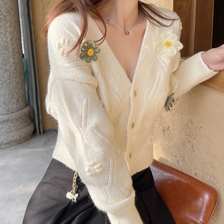 Damen Strickjacke mit floralen Applikationen und elegantem V-Ausschnitt Drune