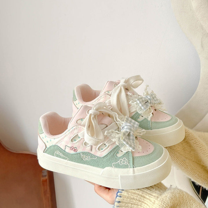 Damen Sneakers mit verspielt romantischen Details und komfortablen Sohlen Drune