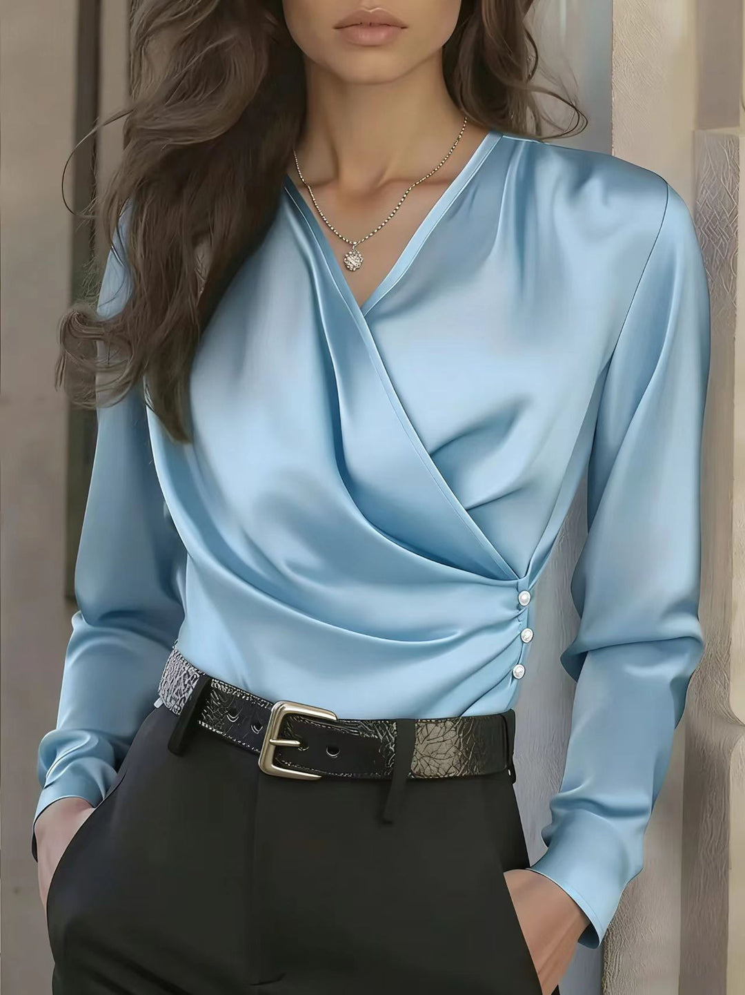 Damen Elegante Wickelbluse aus hochwertigem Satin mit Knopfdetails Drune