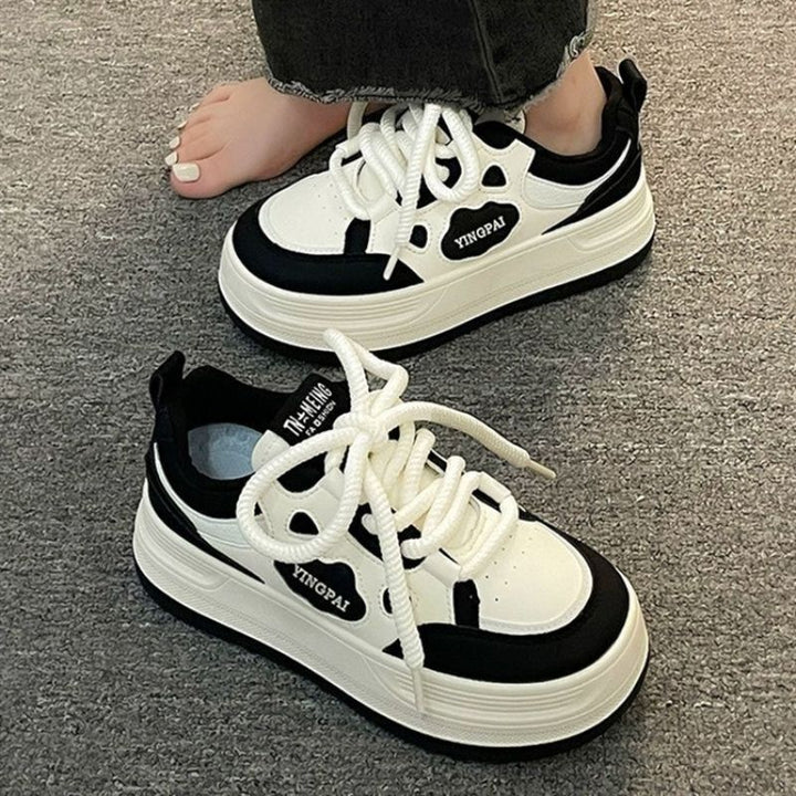 Damen Schnürsneaker mit modernen Design-Elementen und dämpfender Sohle Drune
