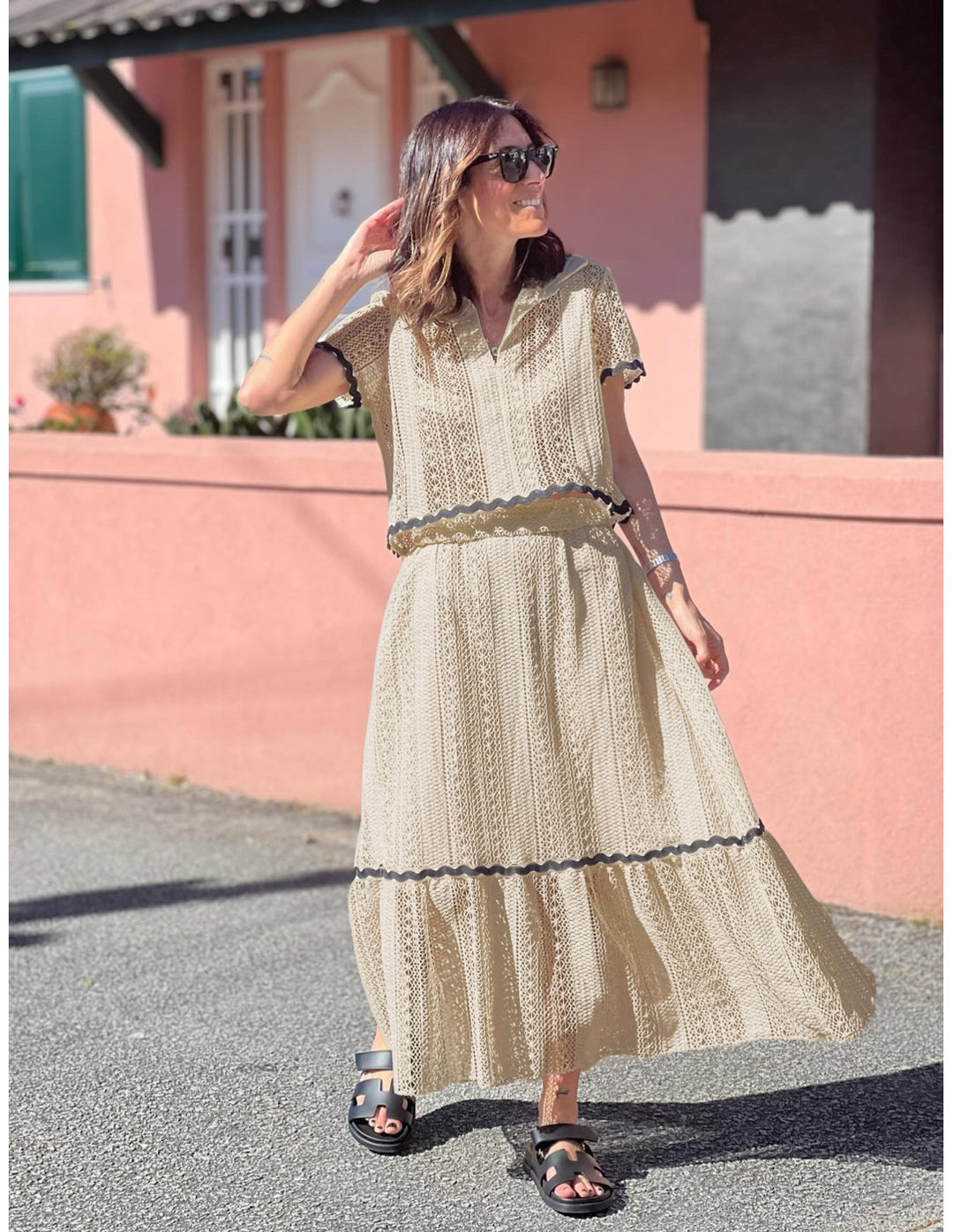 Damen Maxikleid mit voluminösem Rock und eleganter Rüsche Drune