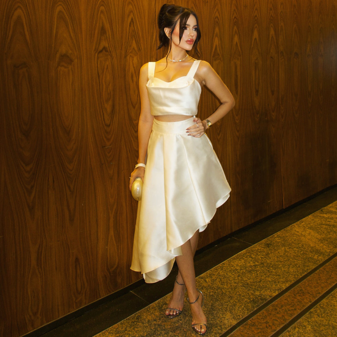 Damen Abend-Outfit mit elegantem angesagten Schnitt Drune