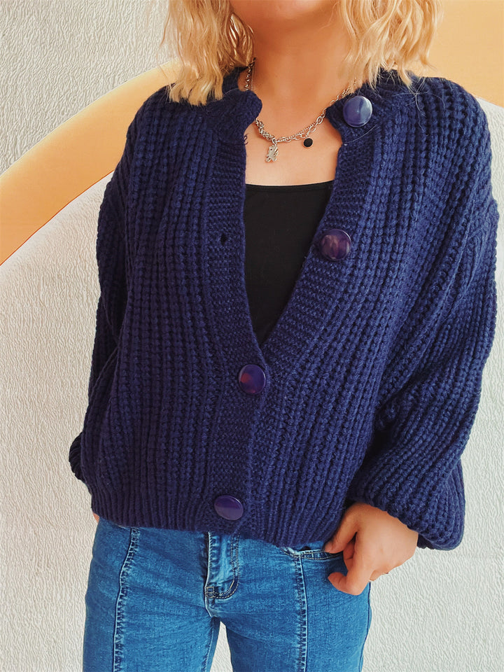 Damen Grobstrickjacke mit ballonförmigen Ärmeln und dekorativen Knöpfen Drune
