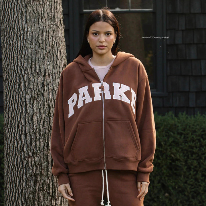 Damen Kapuzenjacke mit auffälligem Schriftzug und weichem Innenfutter Drune