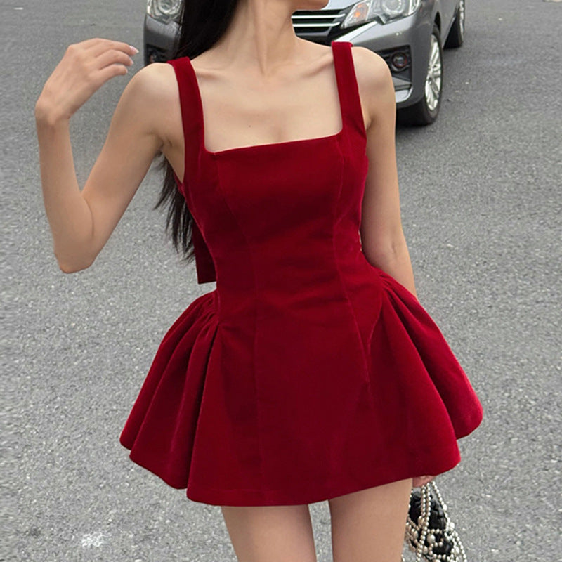 Damen Kurzes Samtkleid mit hochwertigem Schnitt und A-Linien-Silhouette Drune