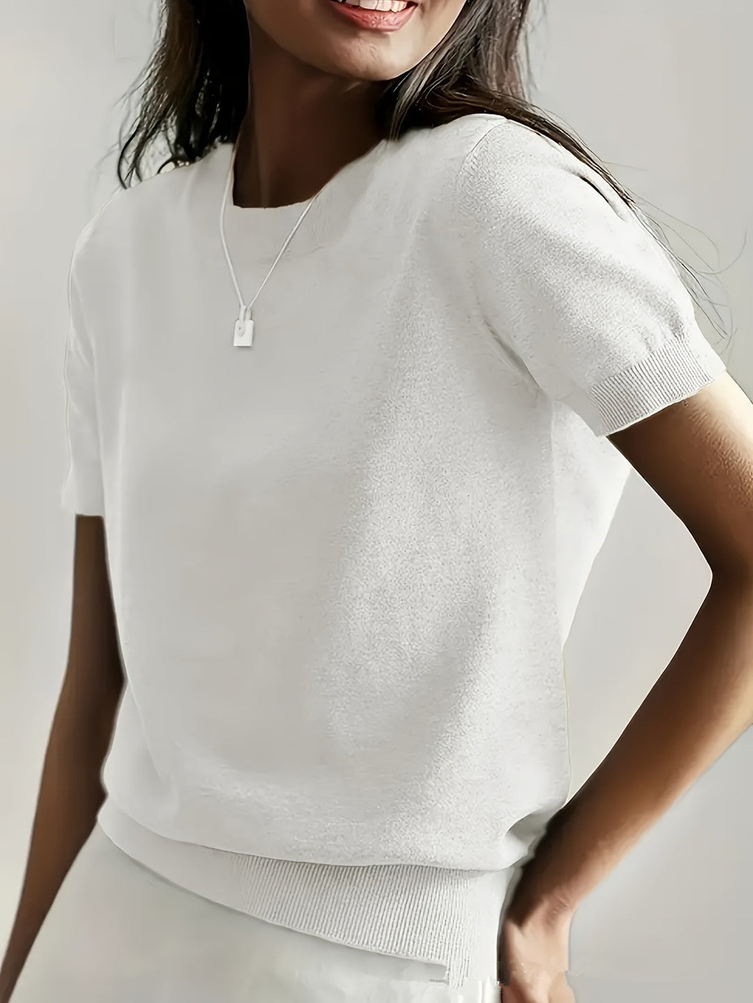 Damen Feinstrickpullover mit kurzarmiger Silhouette und weich fließendem Material Drune