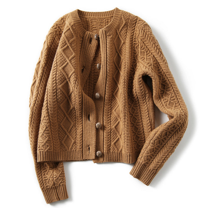 Damen Grobstrickjacke mit dekorativen Knöpfen und aufgearbeitetem Zopfmuster Drune