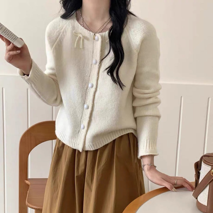 Damen Kuschelige Strickjacke mit dekorativen Schleifen und großen Knöpfen Drune